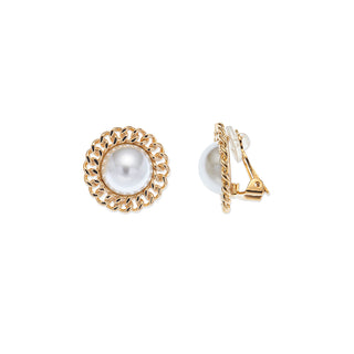 Pearls Power clip earrings